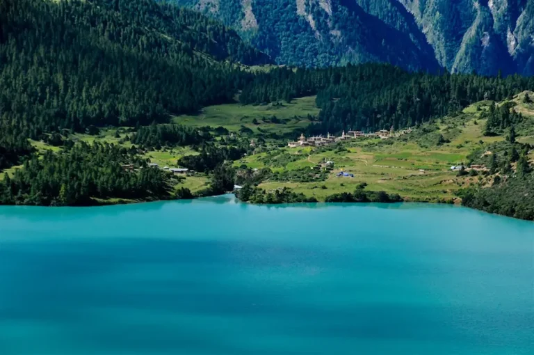 lake at lower dolpo